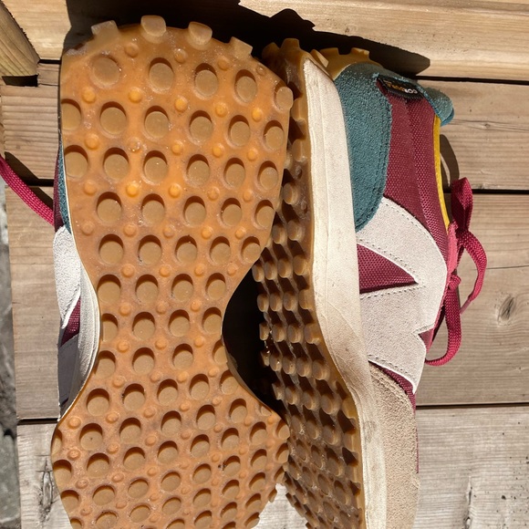 Men’s New Balance kicks BARELY WORN - Picture 4 of 4